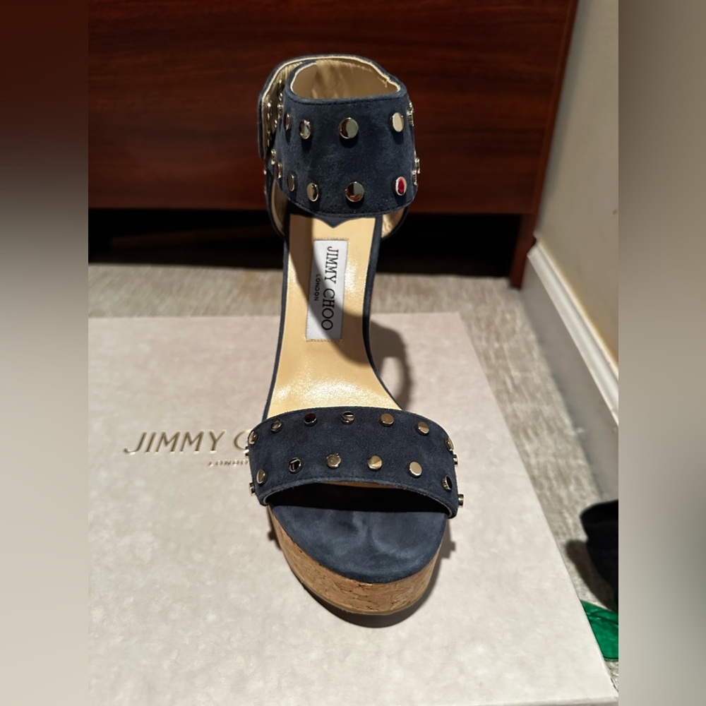 BRAND NEW SIZE 38 JIMMY CHOO WEDGES